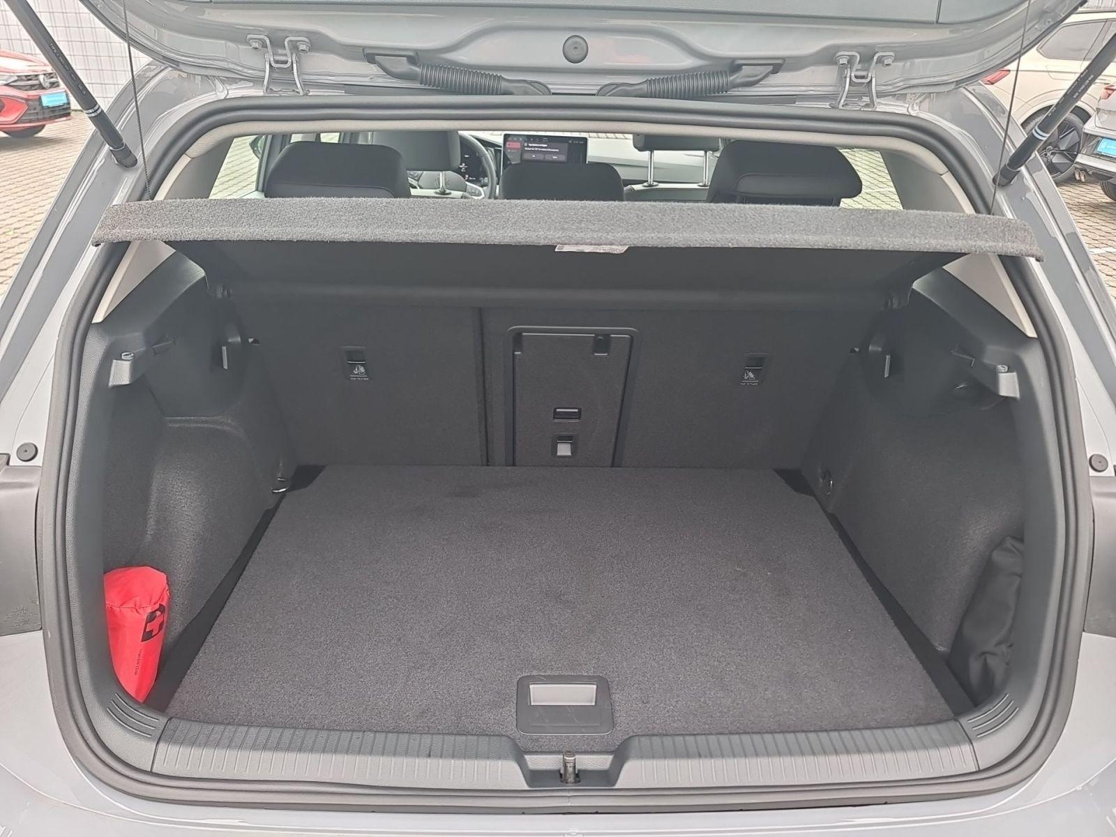Volkswagen Golf 1.5 eTSI DSG Style NAVI+PANO+LED+RVC+HUD+AP, миниатюра 6
