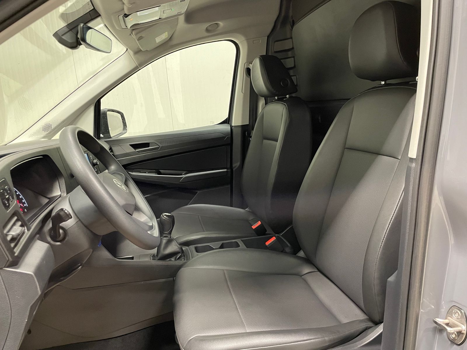 Caddy Cargo Kasten 1.5 TSI SHZ AHK DAB+ KLIMA