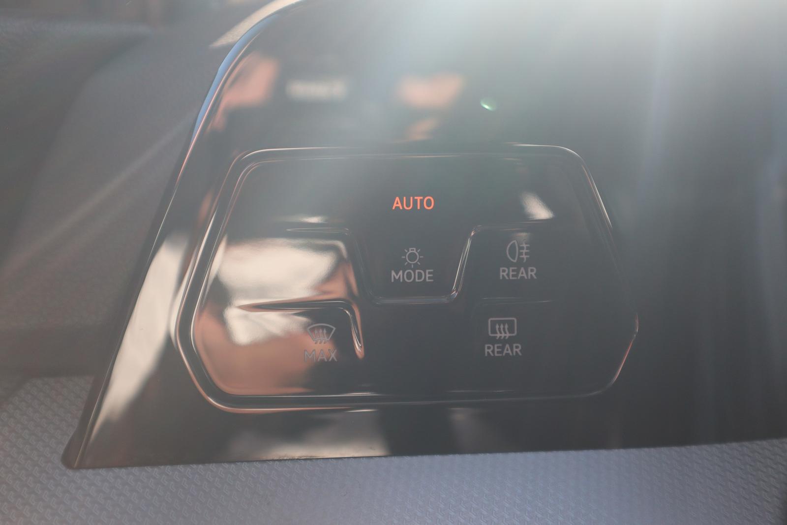 Volkswagen Golf VIII 1.5 TSI Goal LED Navi Sitzheizung ACC, миниатюра 17