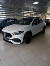 Mercedes-Benz Mercedes-benz GLA 220 35 4Matic AMG 306CV 2022 - Mercedes-Benz GLA 35 AMG mit Benzin-Antrieb: Alcantara