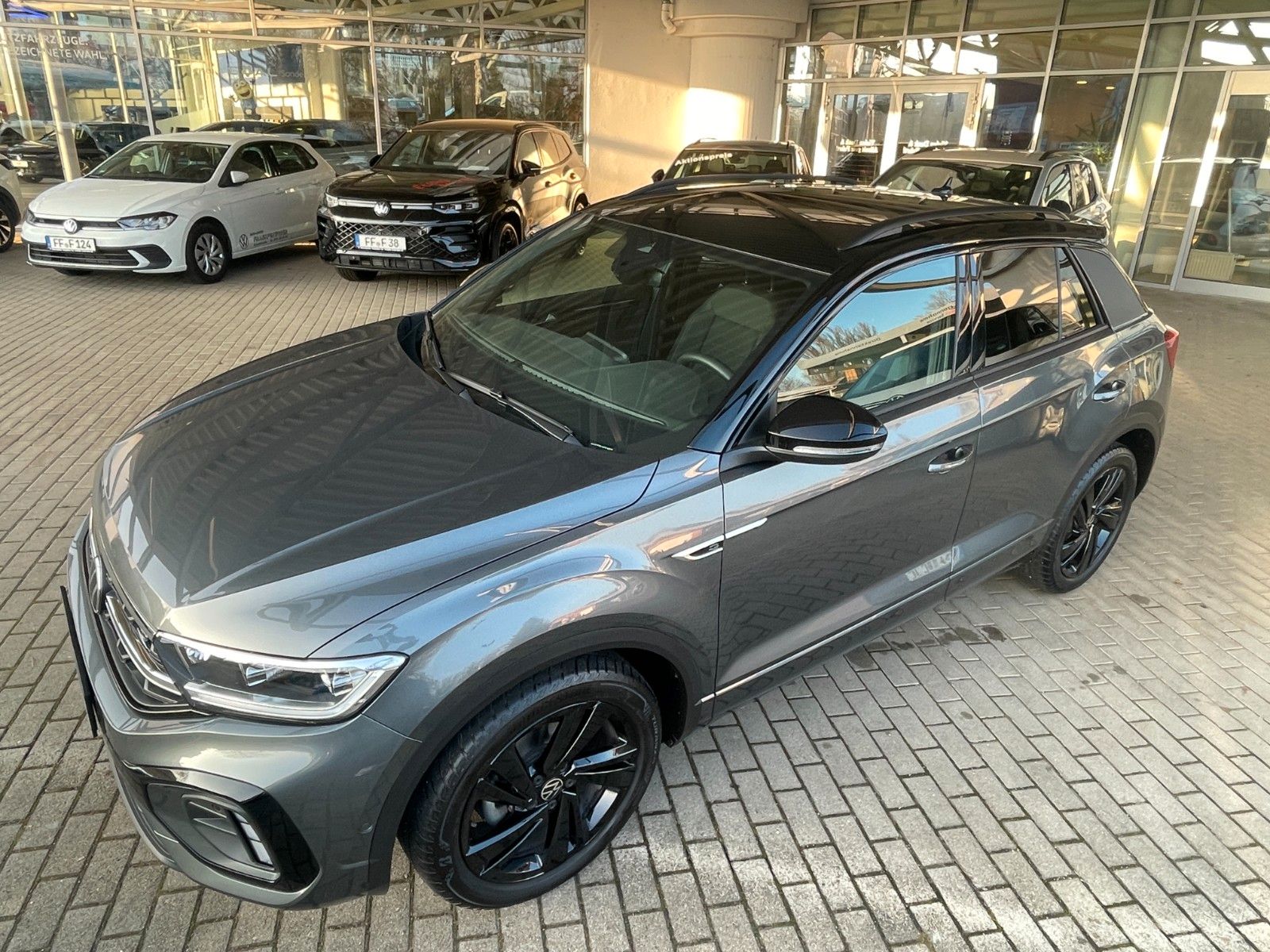 Volkswagen T-Roc 1.5 TSI OPF DSG R-Line foto 4