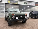 Lada Niva Taiga 4x4 Mike Sanders 1. Hand Top Zustand - Lada Niva: Pickup
