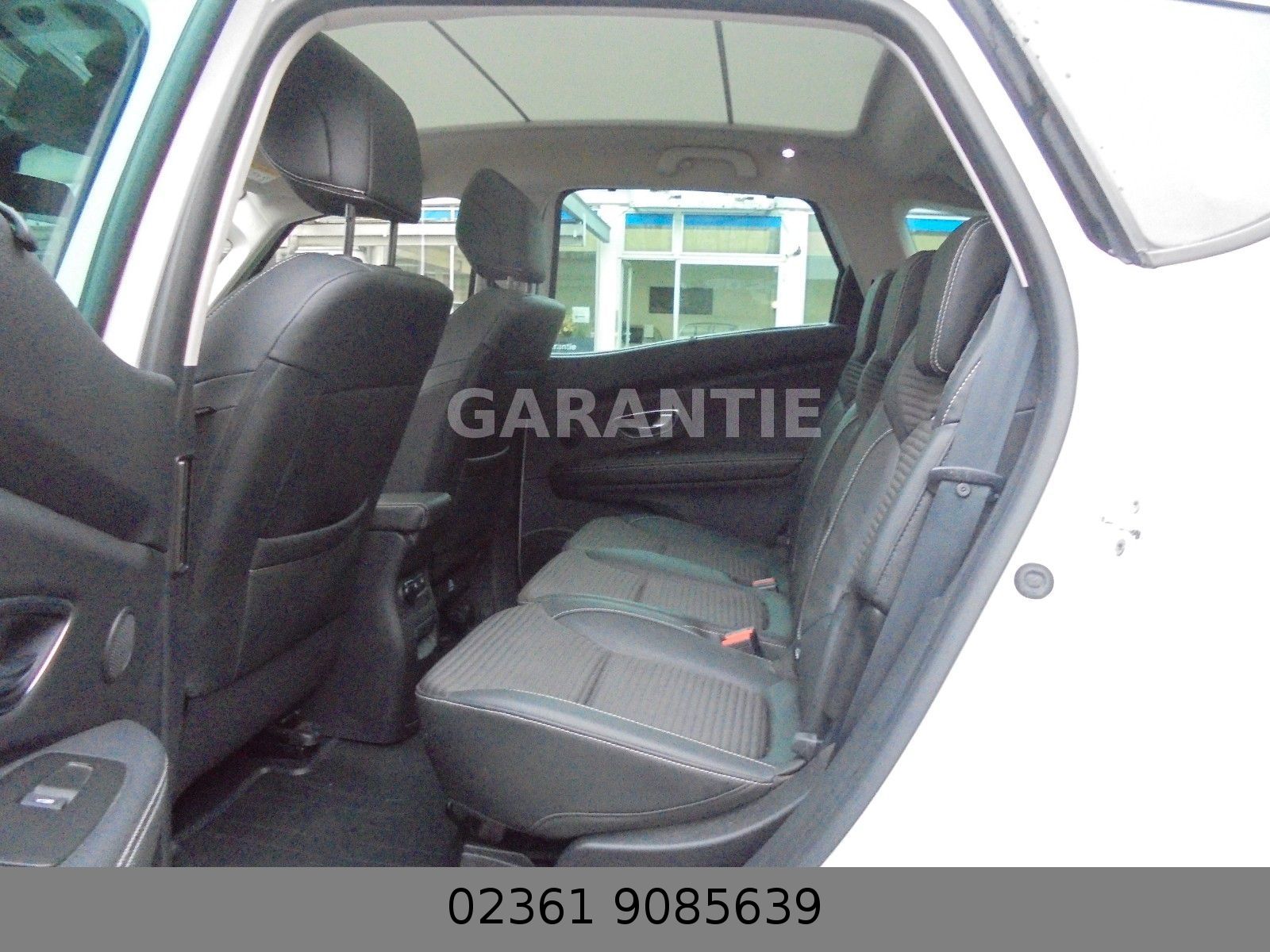 Fahrzeugabbildung Renault Scenic IV BOSE Edition Navi/Headup/Panramadach/