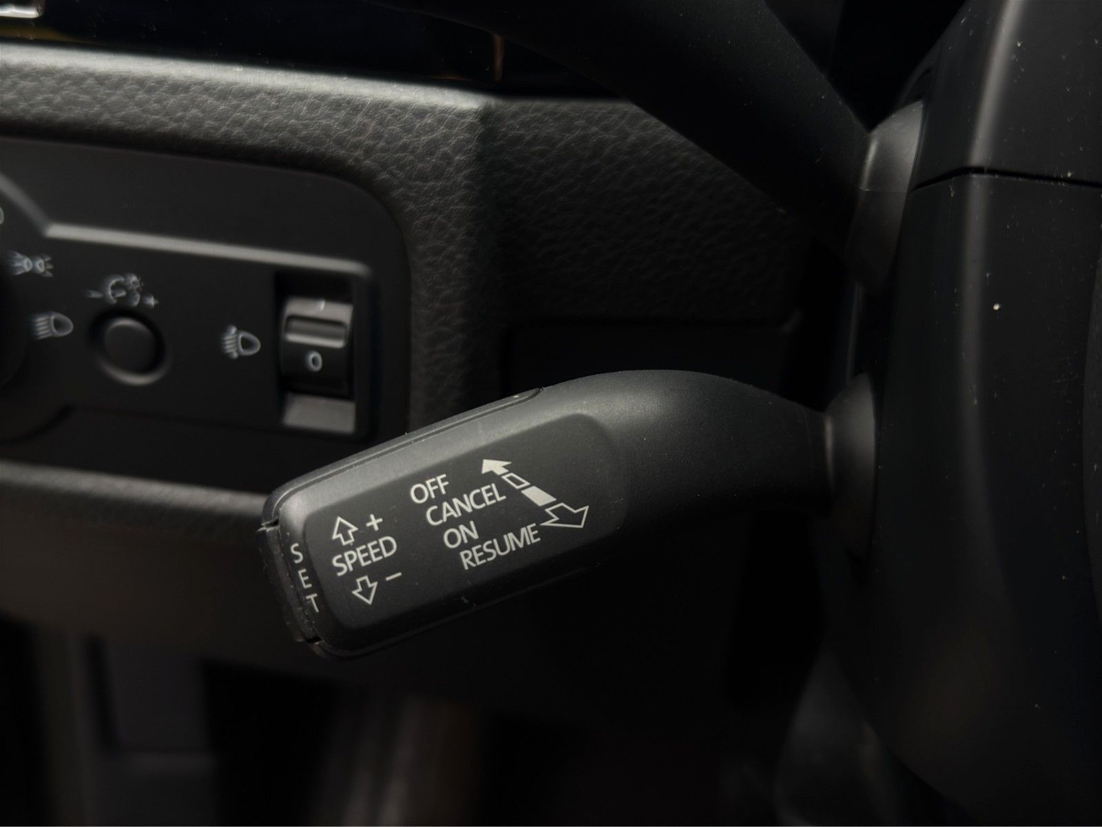 Fahrzeugabbildung Volkswagen Touareg 3.0 V6 TDI *Pano*Kamera*4-Zonen*ST-Heiz*