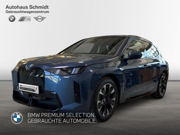 BMW Leasingangebot: BMW iX xDrive60 768€ netto/mtl.*M Sportpaket Pro*21"