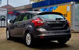Ford Focus 1.6 Individual Titanium - Ford Focus aus 2011: Limousine