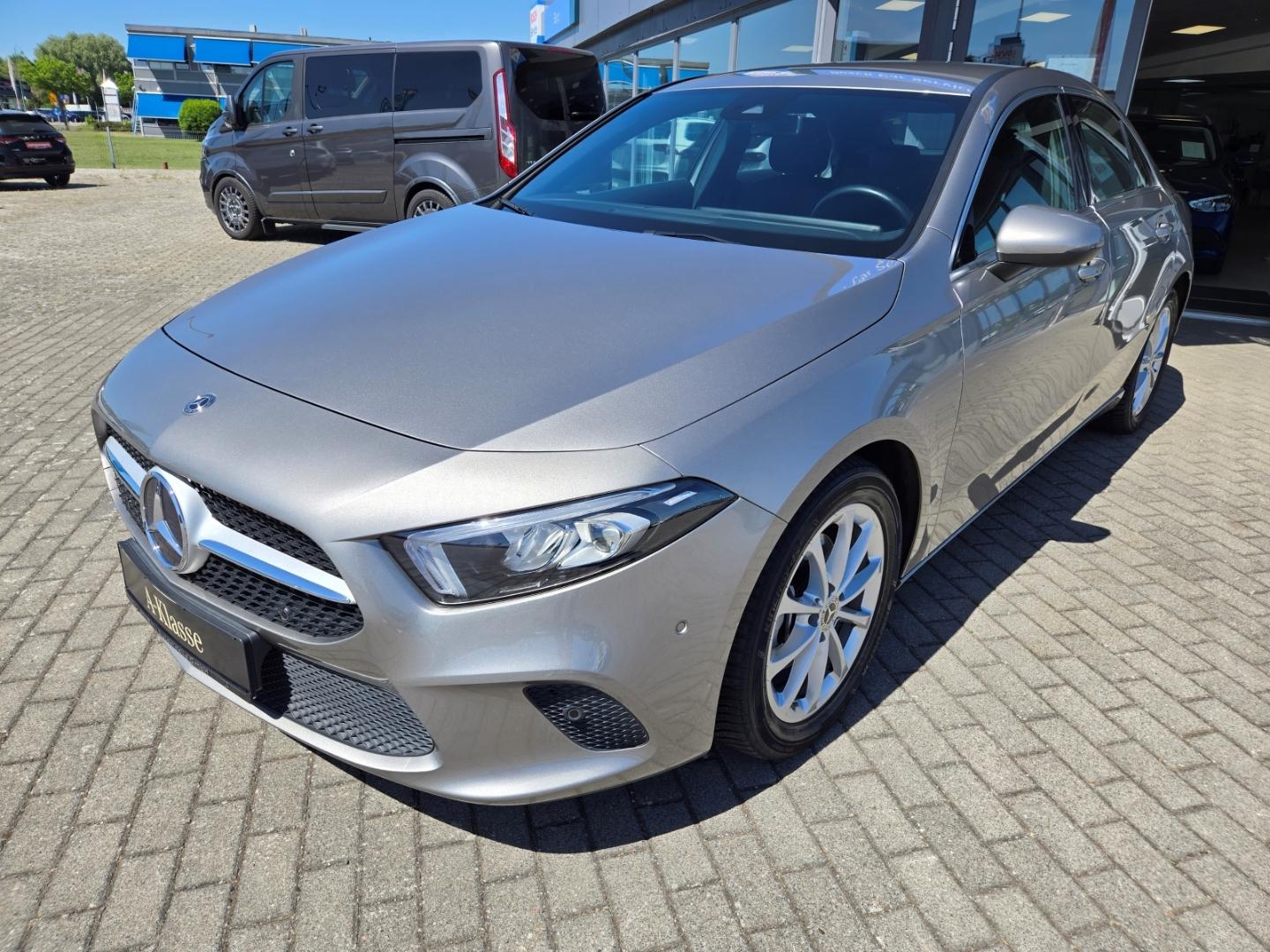 Mercedes-Benz A 200 Progressive Ambiente+LED+Kamera+MBUX