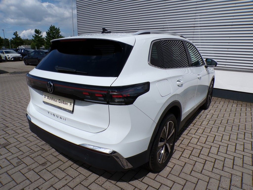 Fahrzeugabbildung Volkswagen Tiguan 1.5 eTSI DSG Elegance *Navi*Pano*Standhei