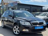 Skoda Octavia 2.0 TDI Combi Family+Finanzierung+ - Skoda Octavia aus 2012 mit Diesel-Antrieb: Kombi