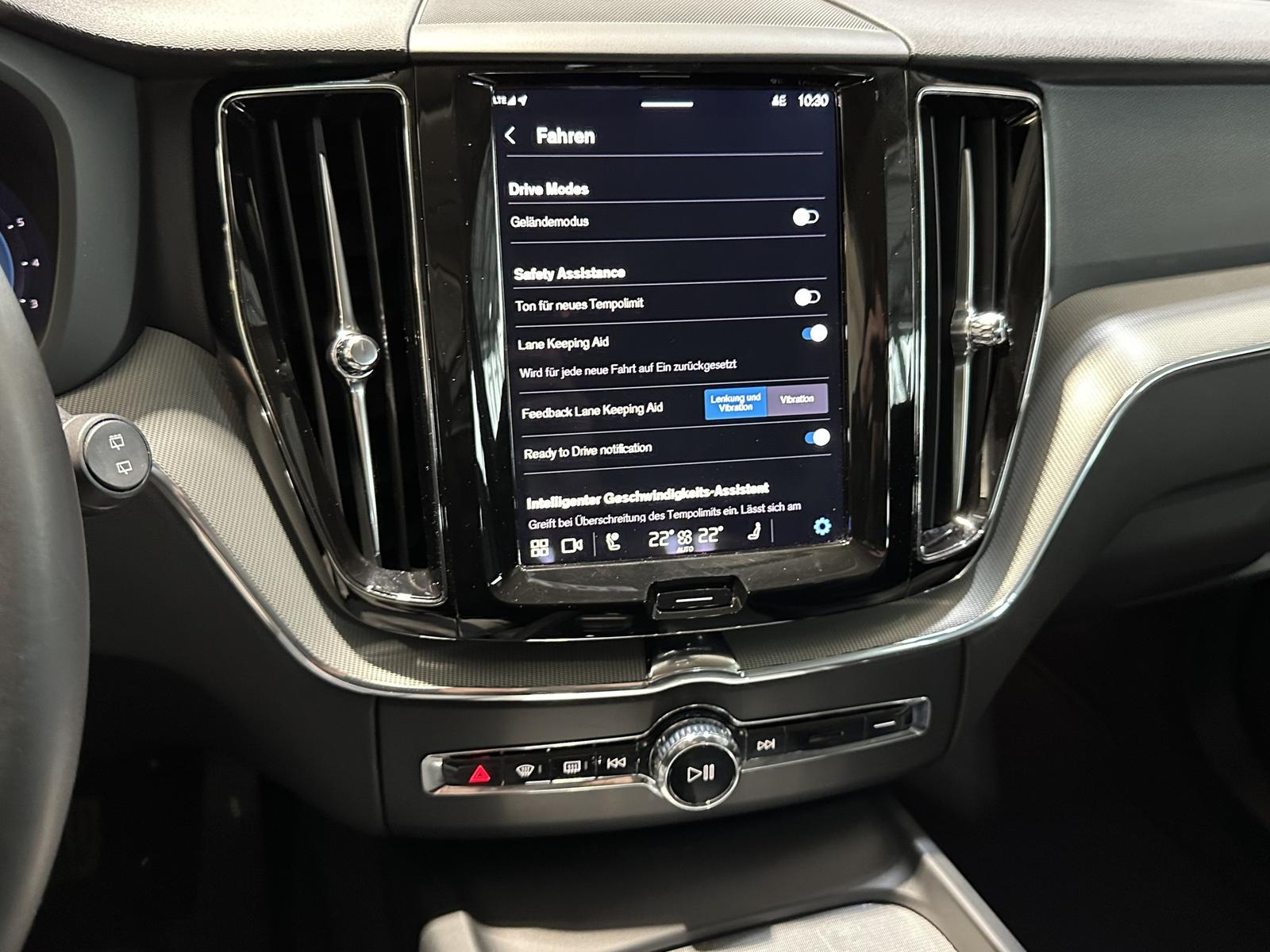 Volvo XC60 Core Leder R.Cam Navi AWD 4xSHZ LED DAB, миниатюра 25