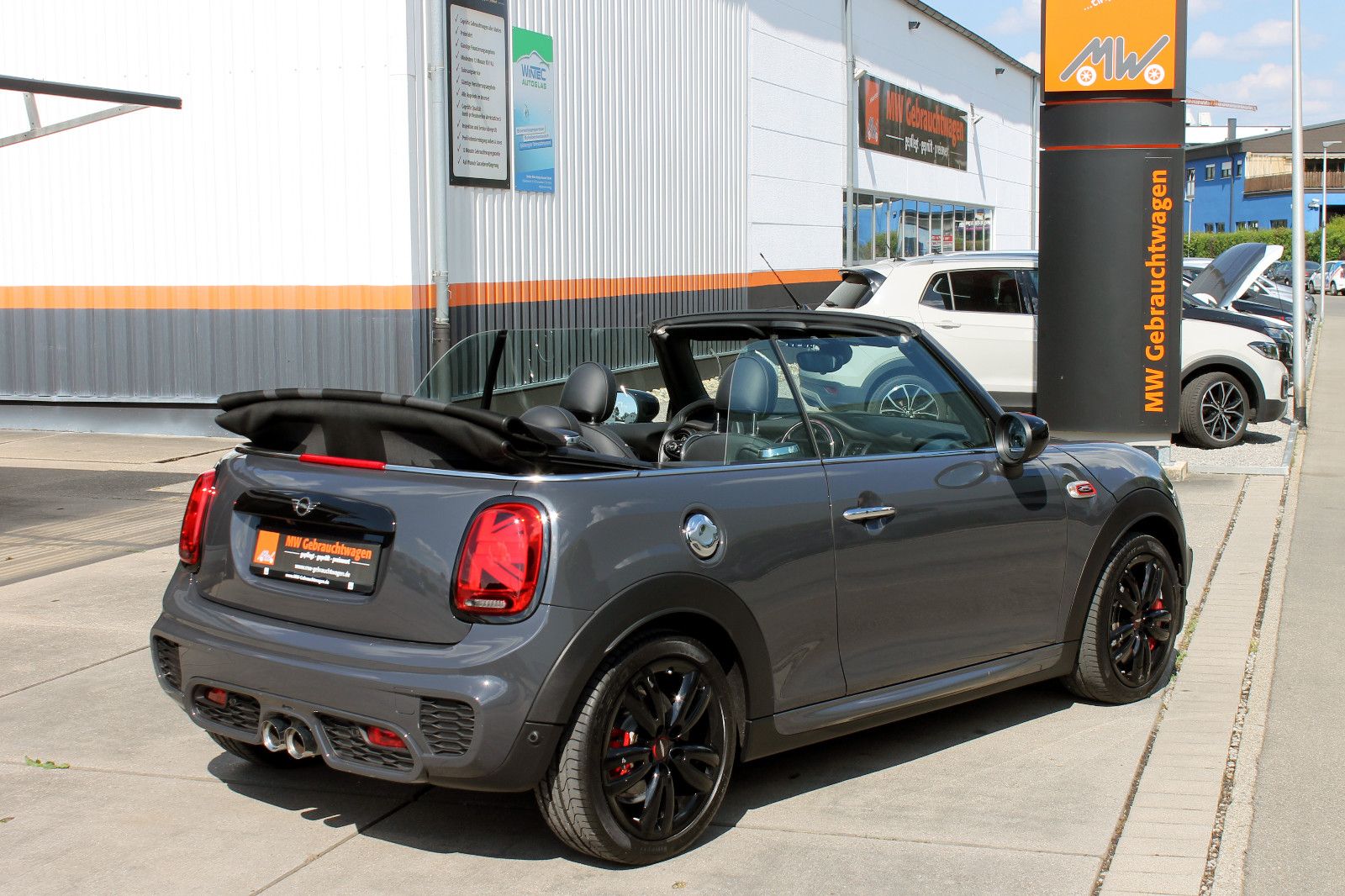 Fahrzeugabbildung MINI John Cooper Works Cabrio Steptr. ACC LED HUD NAV