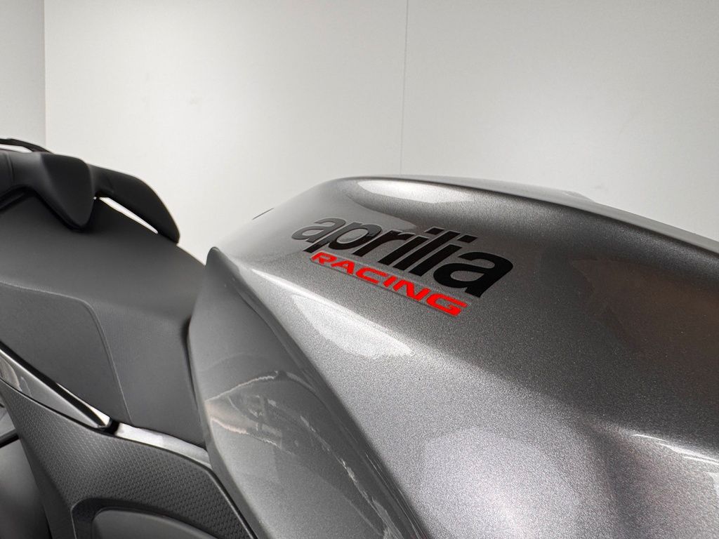 Fahrzeugabbildung Aprilia TUONO V4 *TOP-ZUSTAND *GARANTIE BIS 03.2027
