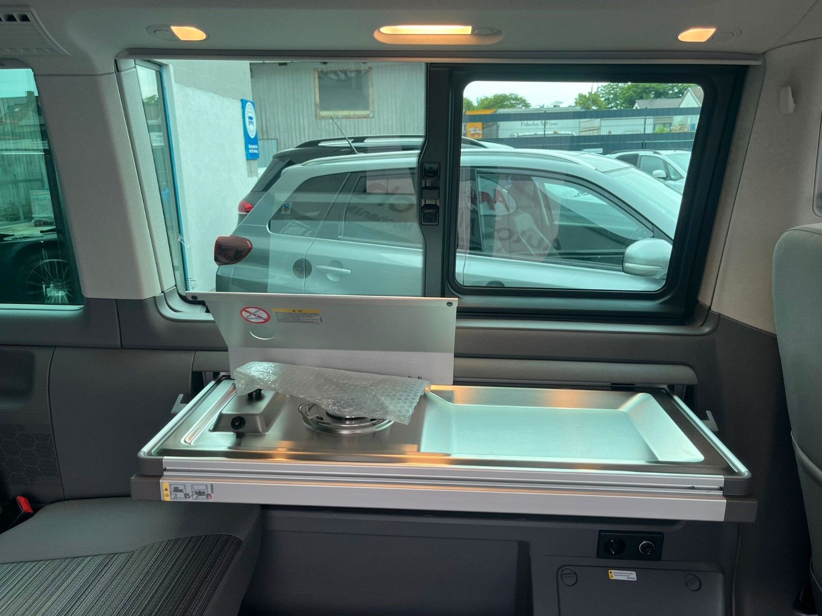 Fahrzeugabbildung Volkswagen T6 California 2.0TDI 4Motion Beach Camper
