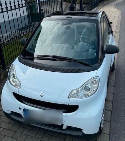 Smart Fortwo Cabrio 2 Jahre tüv neu reifen...