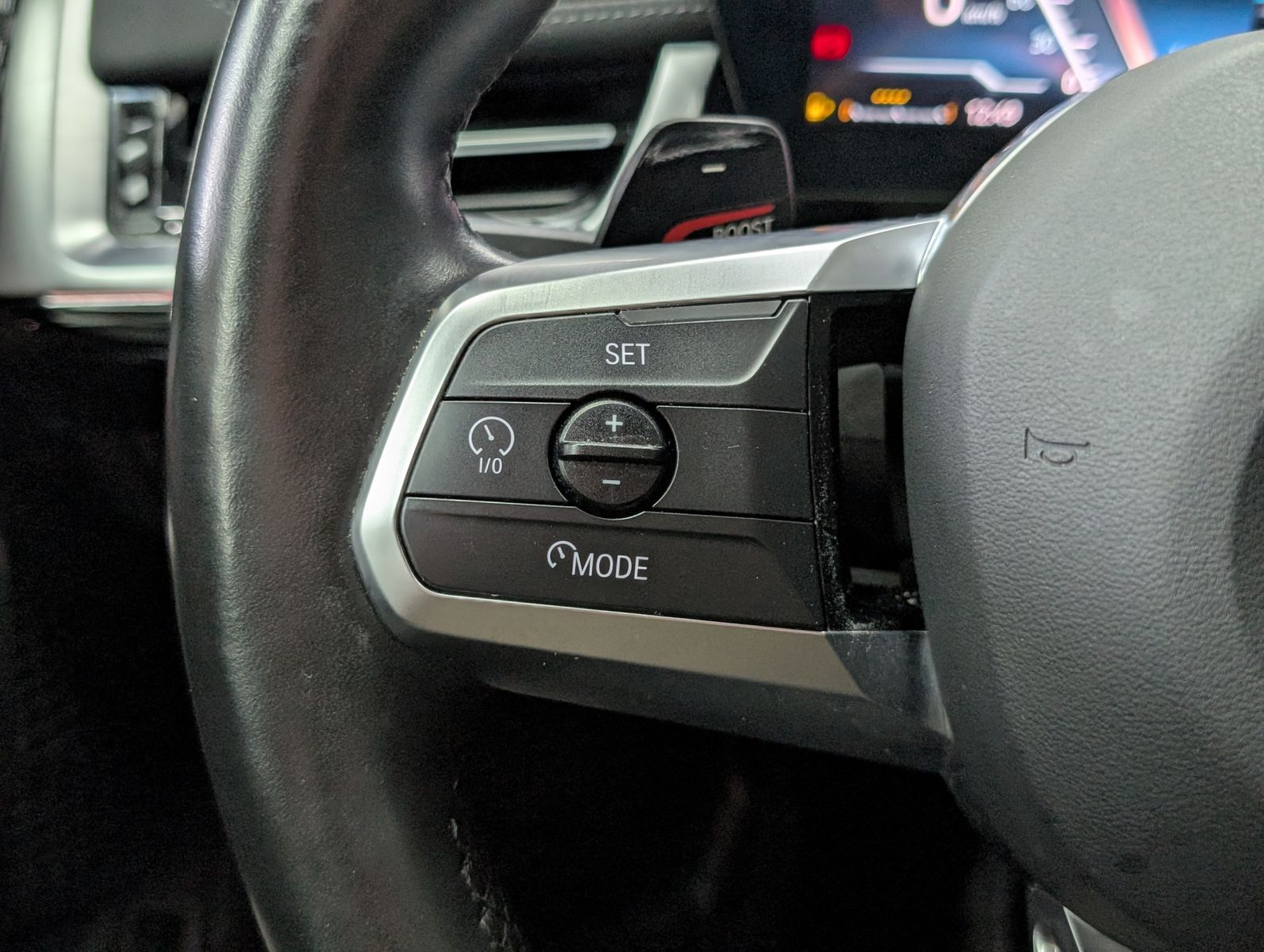Fahrzeugabbildung BMW X1 20i M Sport Shadow H&K AHK PANO HUD 360° 20"