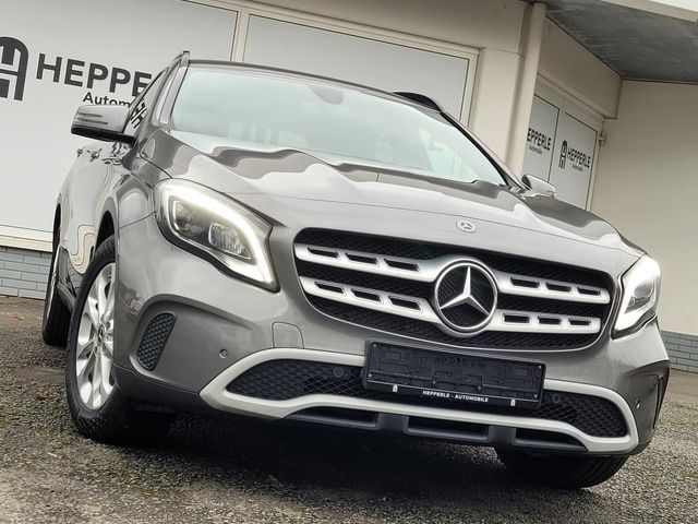 Mercedes-Benz GLA 200d >LED+NAVI+TEMP+T-LEDER+H&K+SHZ+PARKASS