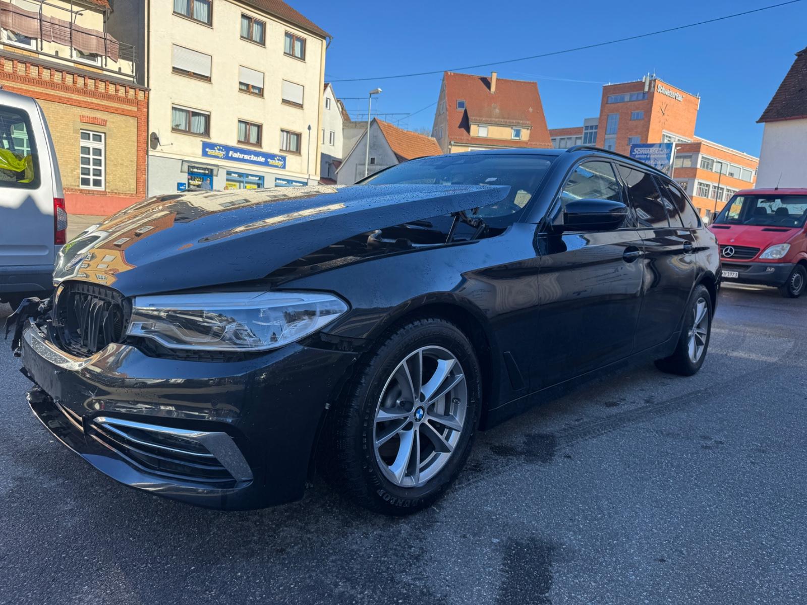 BMW 530 5 Touring 530 d Luxury Line Vollaustattung