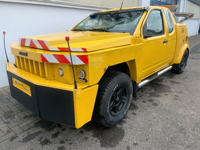 Nissan Navara 2,5 DCi  ACMAT ALTV  Jige  Hubbrille