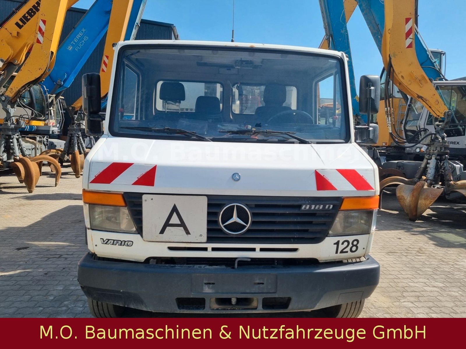 Fahrzeugabbildung Mercedes-Benz Vario 818 D / Euro 5  / Zöller Micro XL /