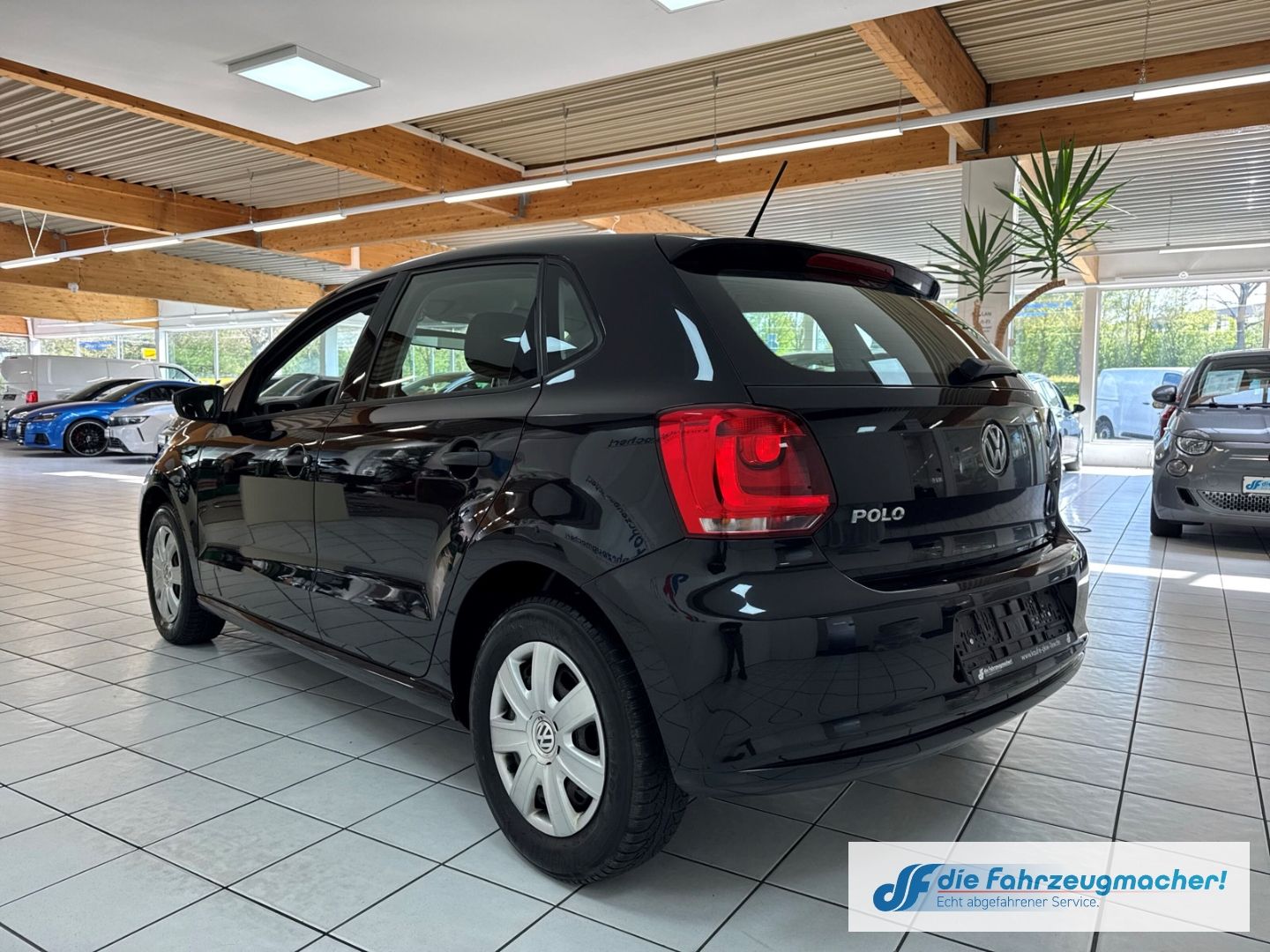 Fahrzeugabbildung Volkswagen Polo V Trendline Klimaautom TÜV 10/27 *EXPORT