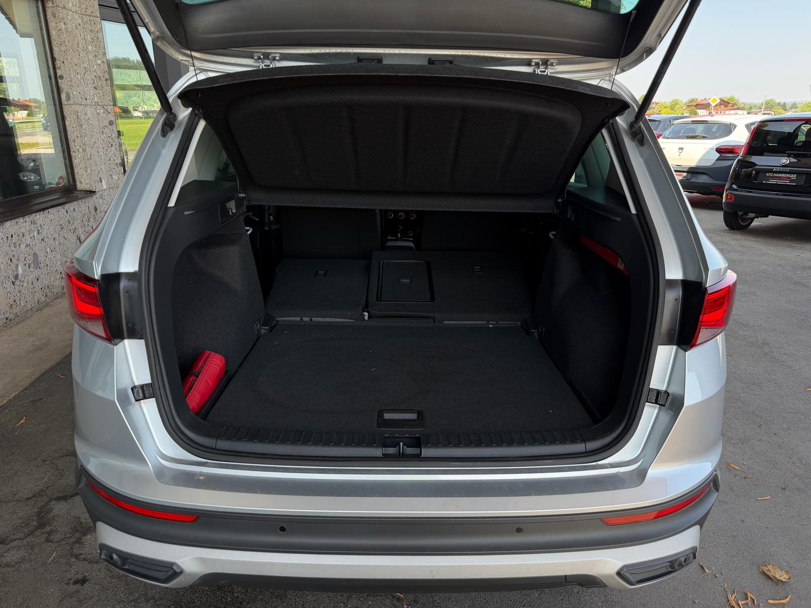 Seat ATECA STYLE 1.5 TSI DSG NAVI SHZ PDC CARPLAY LED