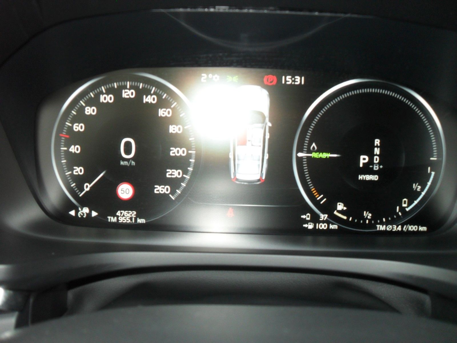 Fahrzeugabbildung Volvo V60 T8 R Design | AWD