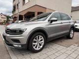 Volkswagen Tiguan Highline 4Motion *LED, Navi & 360° Kamera - mit Diesel-Antrieb: Silber, Alcantara, Sitzheizung