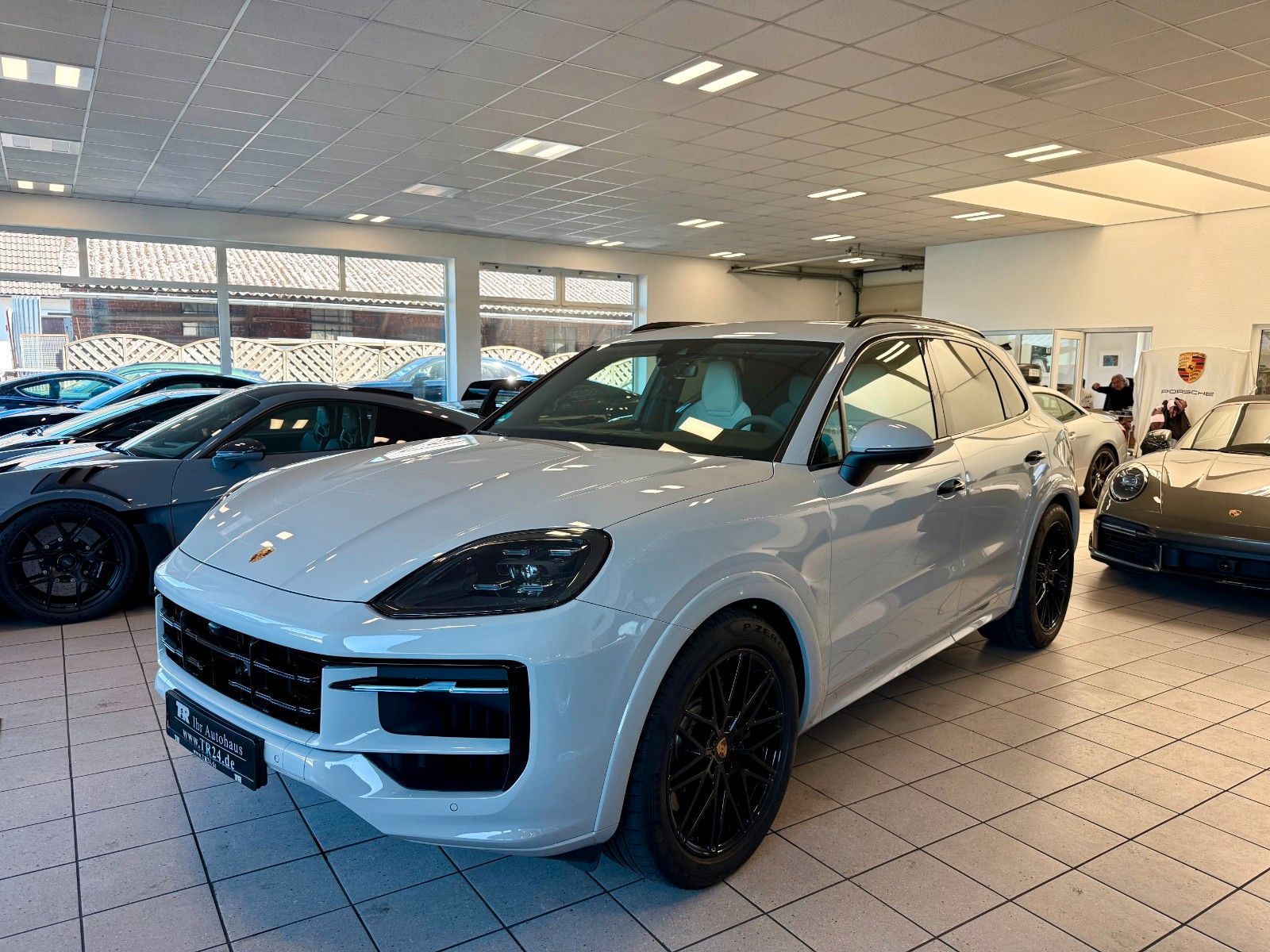 Fahrzeugabbildung Porsche Cayenne S SportDesign/AHK/Luftfederung/ACC