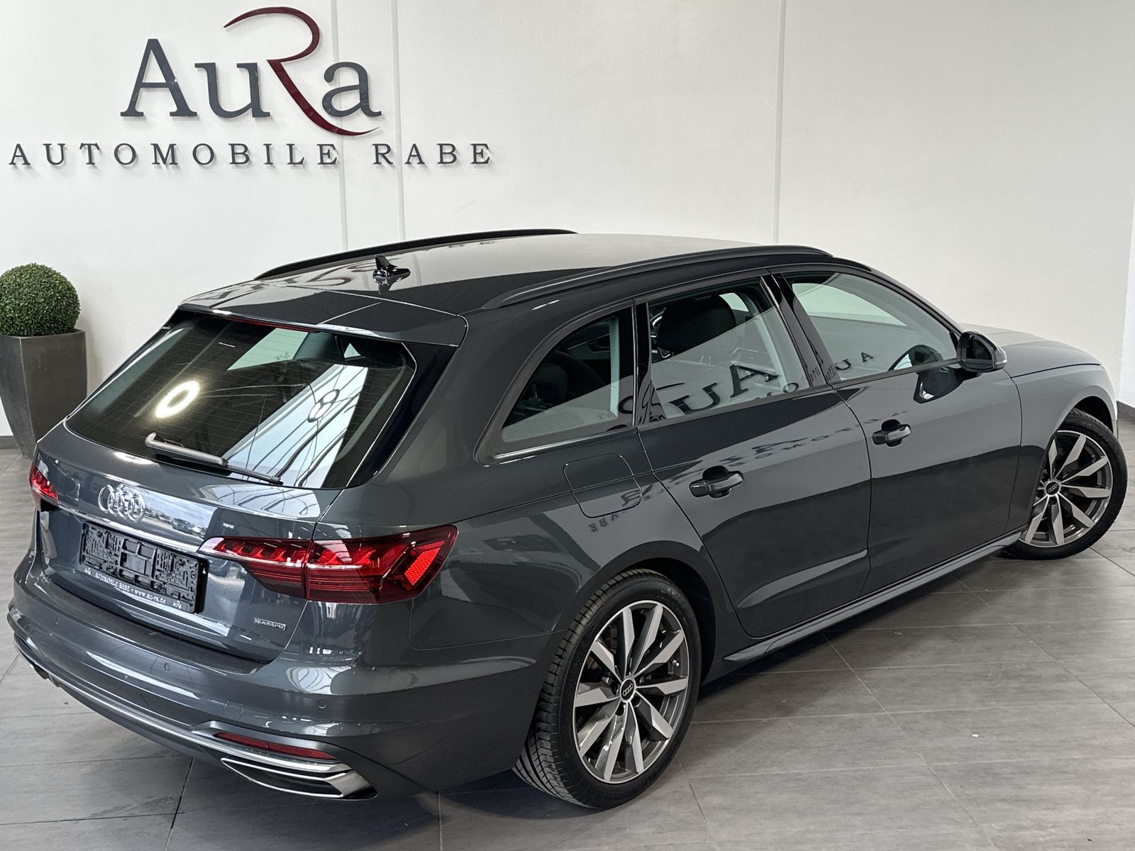 Fahrzeugabbildung Audi A4 Avant 40 TDI Qu Advanced NAV+MATRIX+AHK+ACC