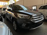 Ford Kuga 2.0 TDCI 150 CV S&S 4WD Powershift km  - Ford Kuga mit Halbautomatikschaltung