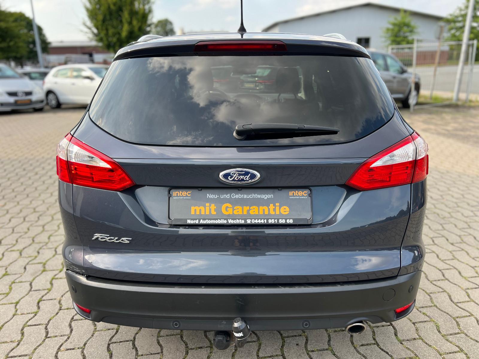 Ford Focus 2014 — фото 10