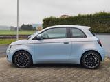 Fiat 500e (Action) 23,8 kWh 17" La Prima, himmelblau - Fiat 500e von privat