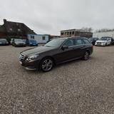 Mercedes-Benz E 250 T AVANTGARDE Autom.Navi.Xenon.Sitzhezung. - Gebrauchtwagen in Kiel