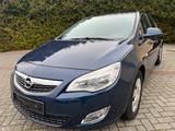 Opel Astra J Lim.Design,1.Hd,Navi,Standheizun,Garante - Opel Astra aus 2011: H
