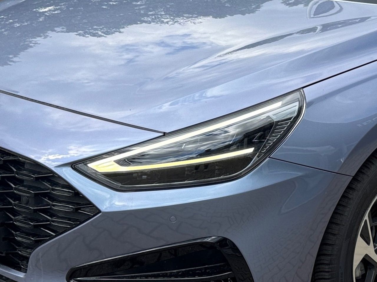 Fahrzeugabbildung Hyundai i30 PRIME KAM*LED*NAVI*SHZ*LHZ*PDC*CARPL*2Z-KLIM