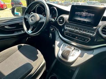 Mercedes V 250 - 12