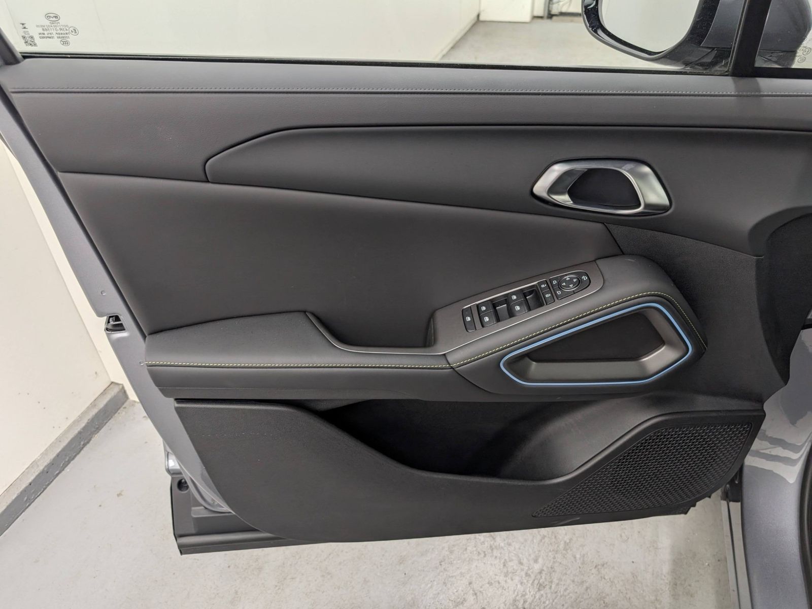 BYD ATTO 2 DM-i Boost Glasdach SHZ Kamera – Bild 36