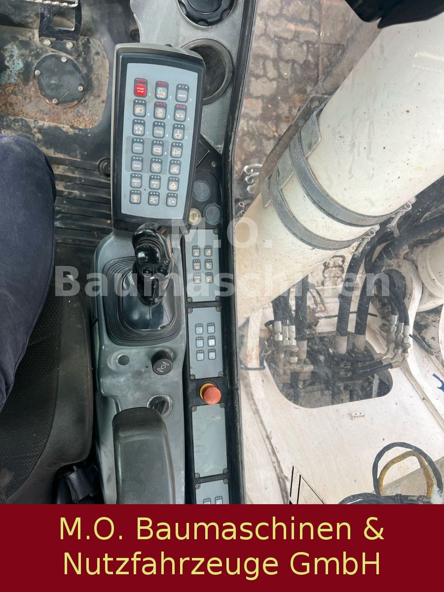 Fahrzeugabbildung Liebherr R 946 LC / AC / SW / Hammerline /