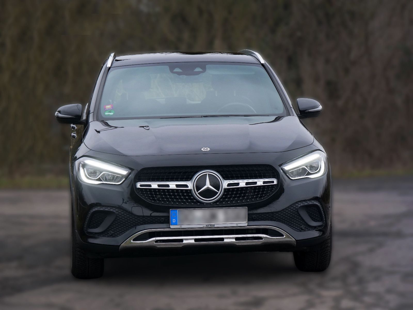 MERCEDES-BENZ GLA 200 DCT -