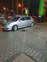 Opel Signum 2.2 - Opel Signum mit Benzin-Antrieb: Kombi, 2.2