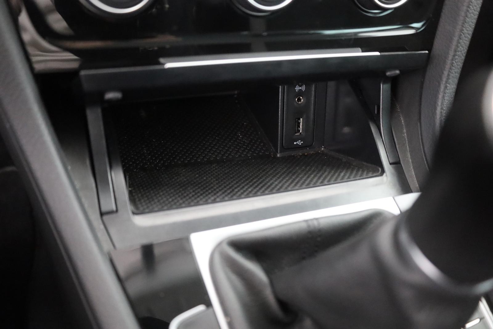 Volkswagen Golf VII 1.4 TSI Highline LED Navi Sitzheizung