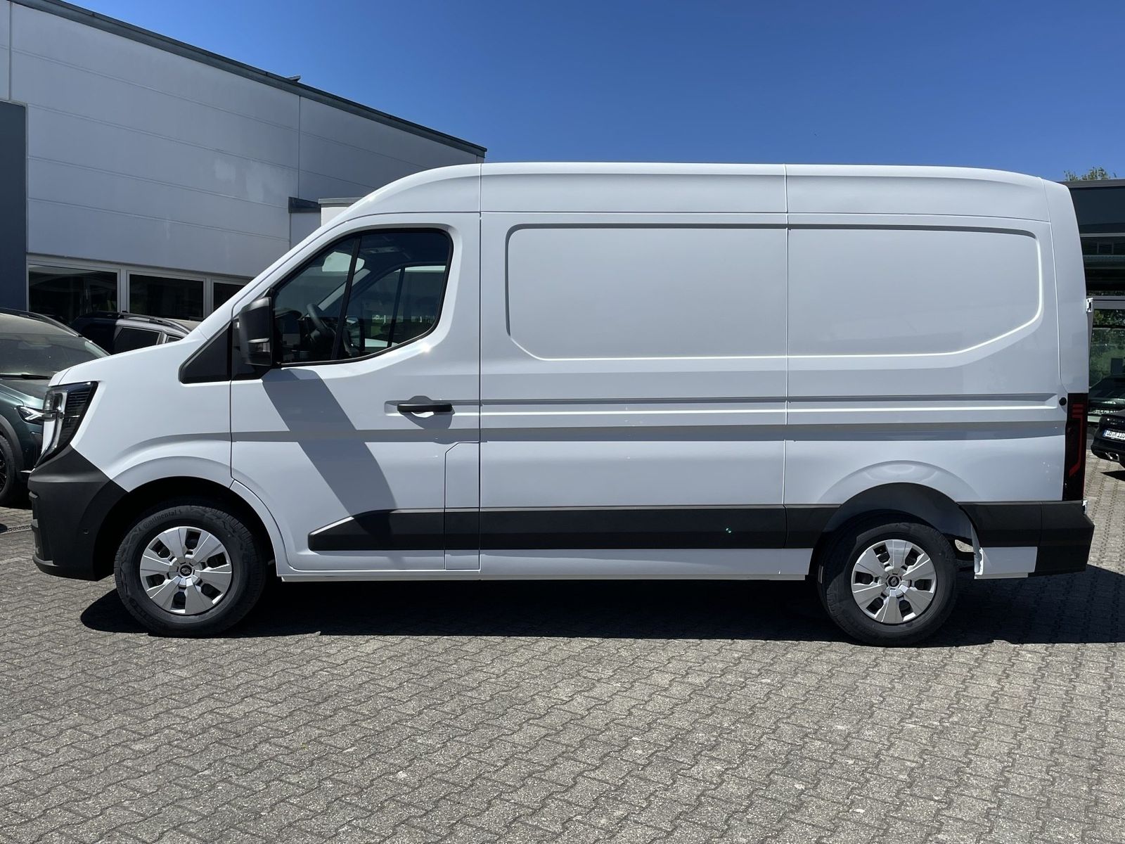 Fahrzeugabbildung Renault Master Kasten extra L2H2 3,5t DCi 150
