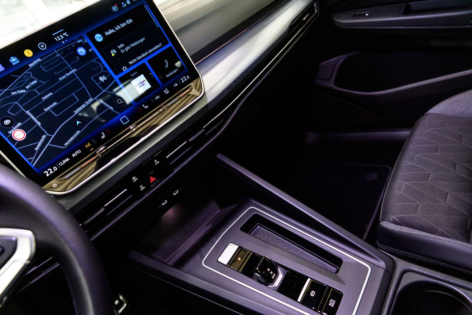 Fahrzeugabbildung Volkswagen Golf VIII Variant Goal 2.0 TDI IQ-LED+AHK+360°KA