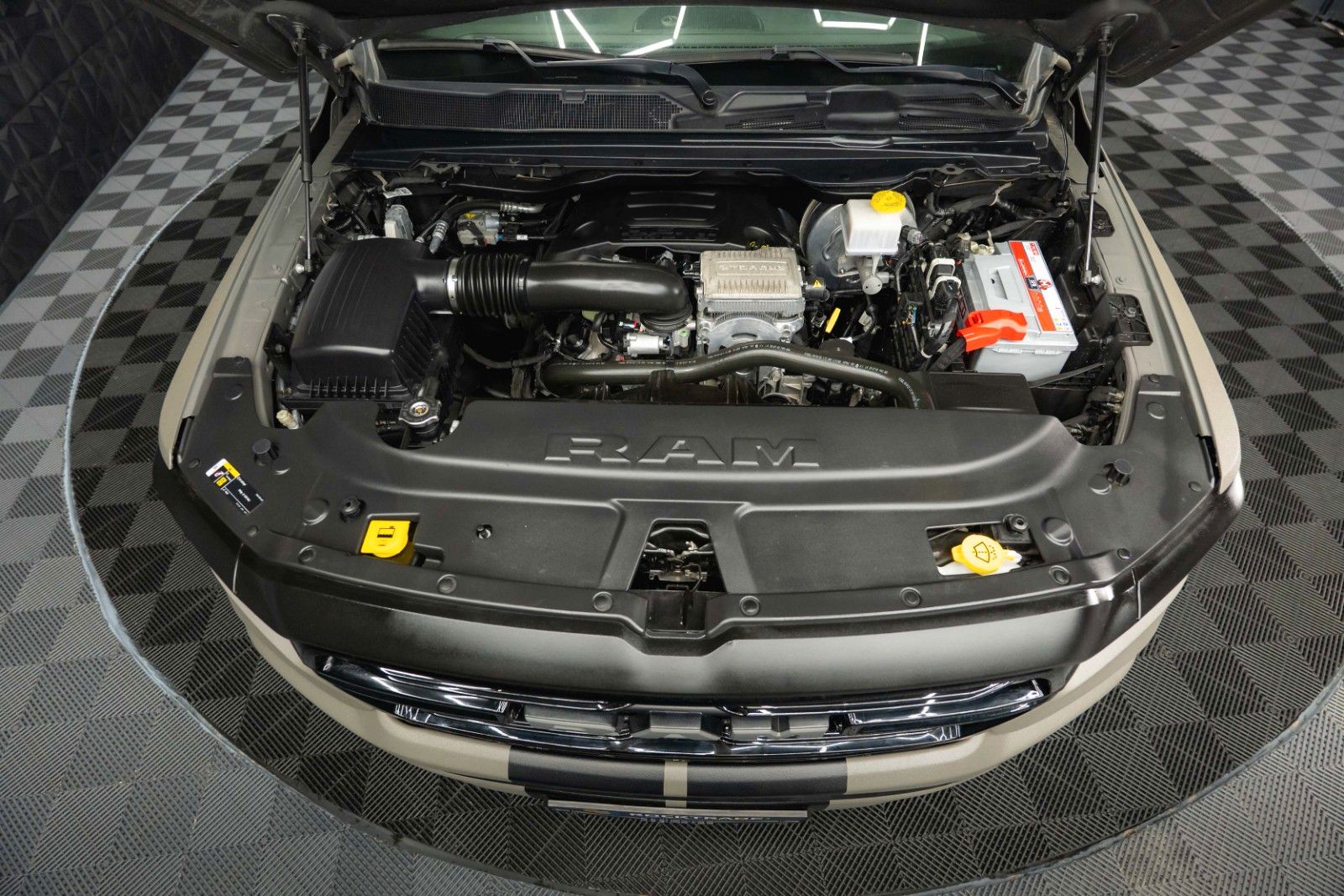 Fahrzeugabbildung Dodge RAM 5.7 V8 HEMI 4x4 OFFROAD RAPTOR Style 19% VAT