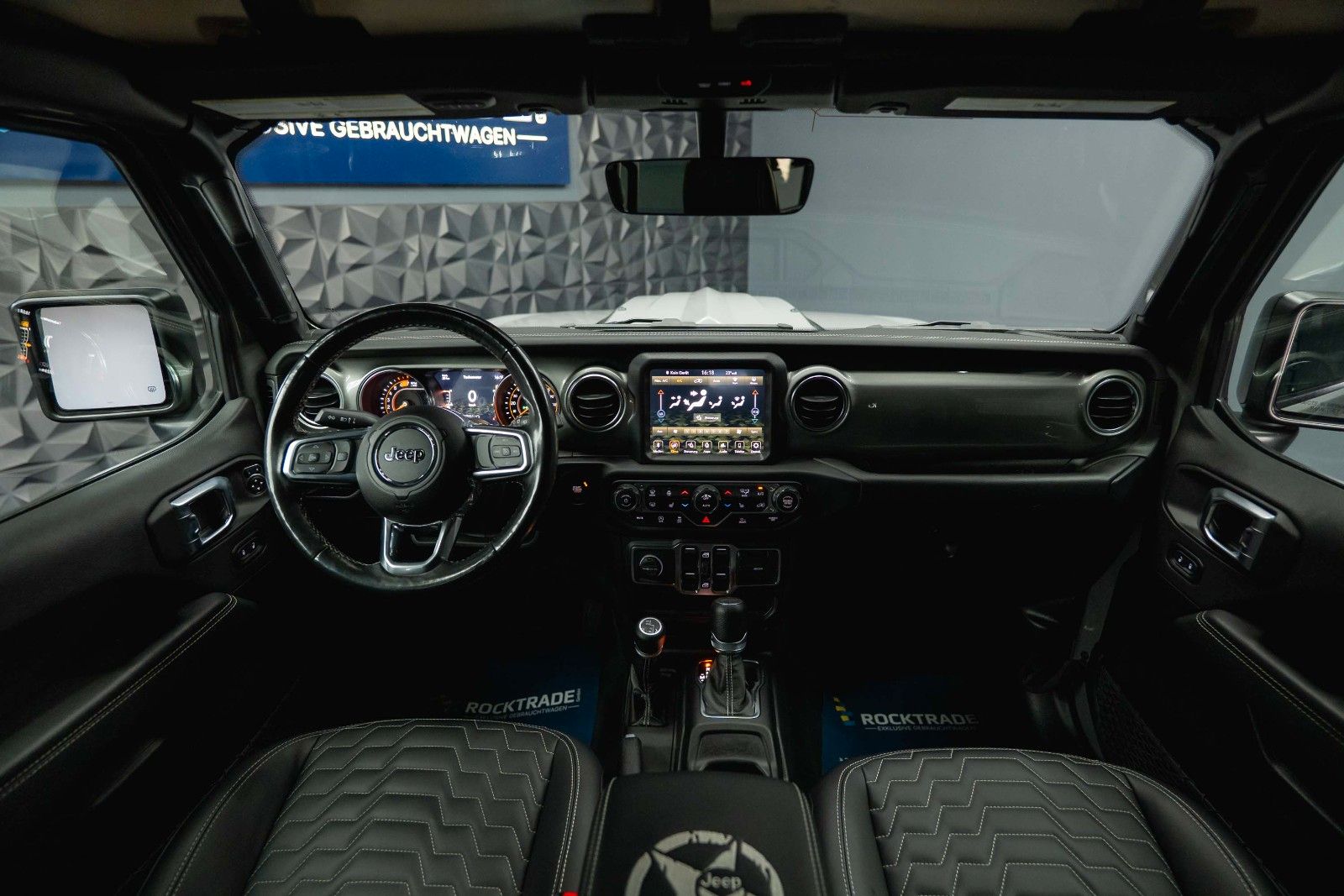Fahrzeugabbildung Jeep Wrangler 2.0 T UNLIMITED SAHARA OFFROAD 4x4 LED