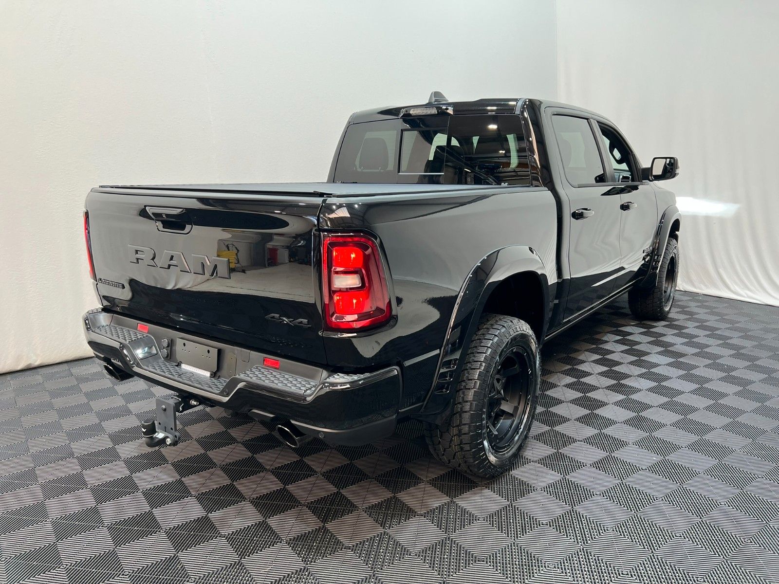 Fahrzeugabbildung Dodge RAM 1500 Laramie Night Premium RTR Umbau