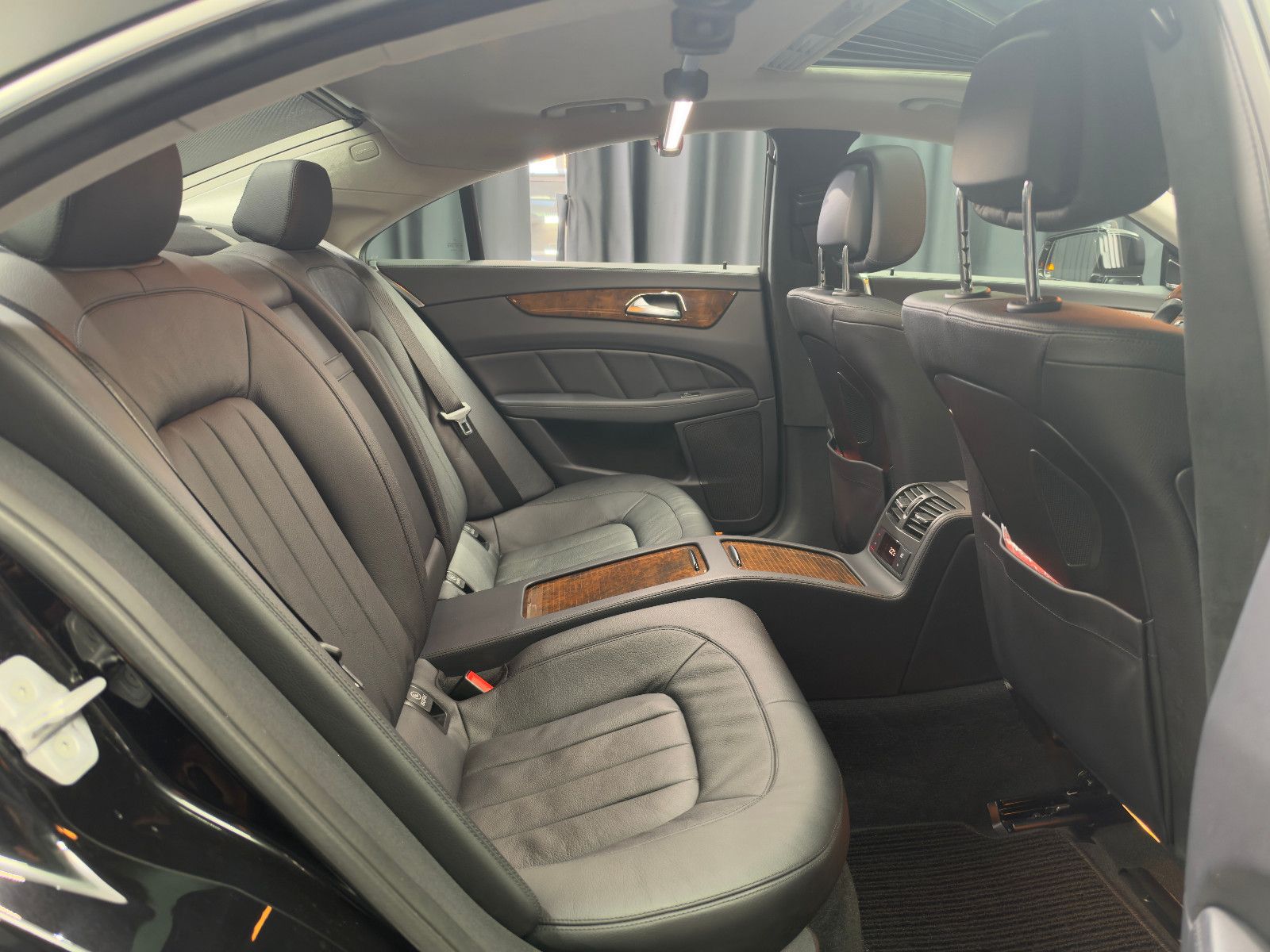 Fahrzeugabbildung Mercedes-Benz CLS 500 |AMG-LINE|H/K|PANO|AIR-MATIC|DE-FZG