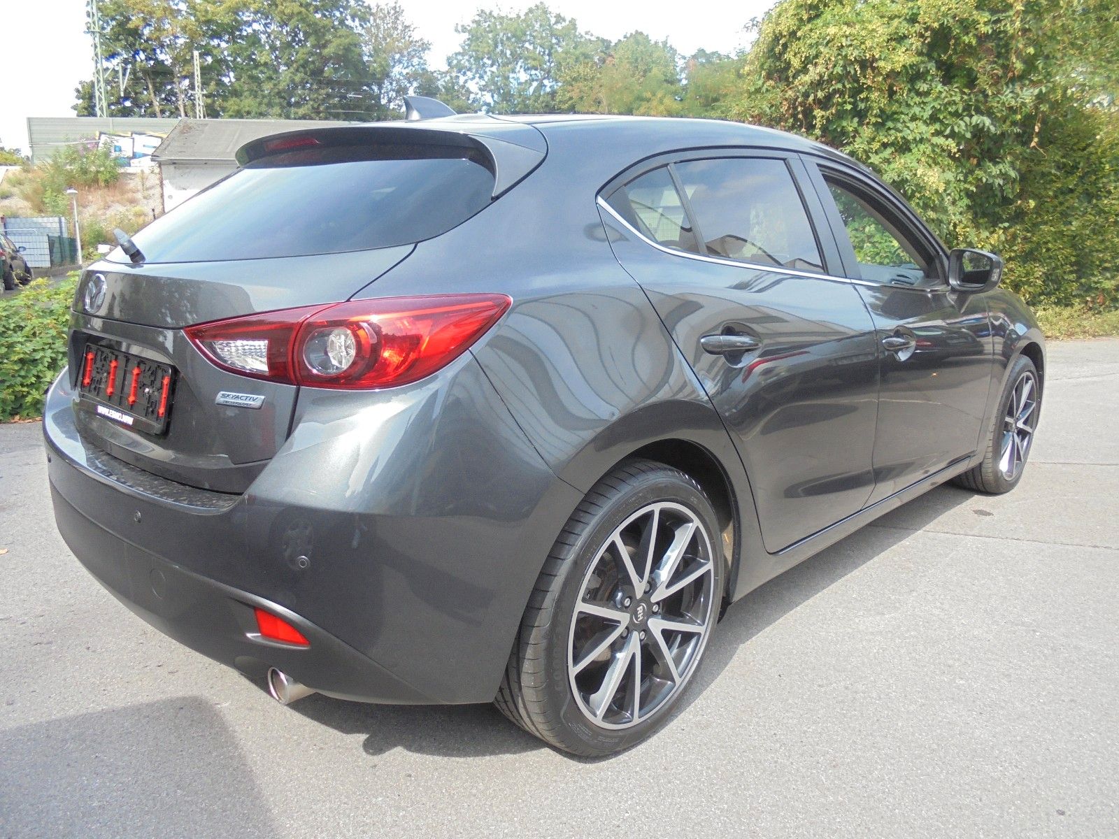 Fahrzeugabbildung Mazda 3 Lim. Center-Line/Klimaaut./Navi/Tüv Neu/1.Hand