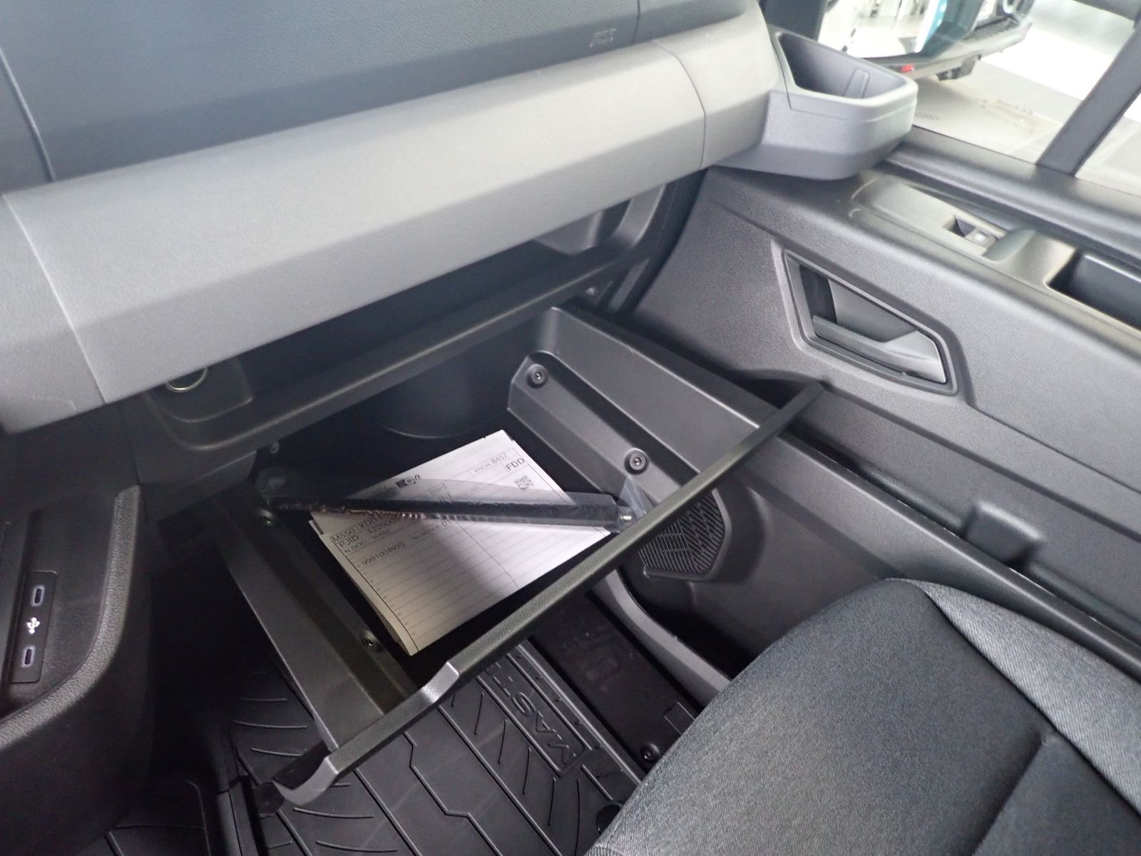 Fahrzeugabbildung Renault Master Kastenwagen FWD Kasten Business+ L2H2 3,5