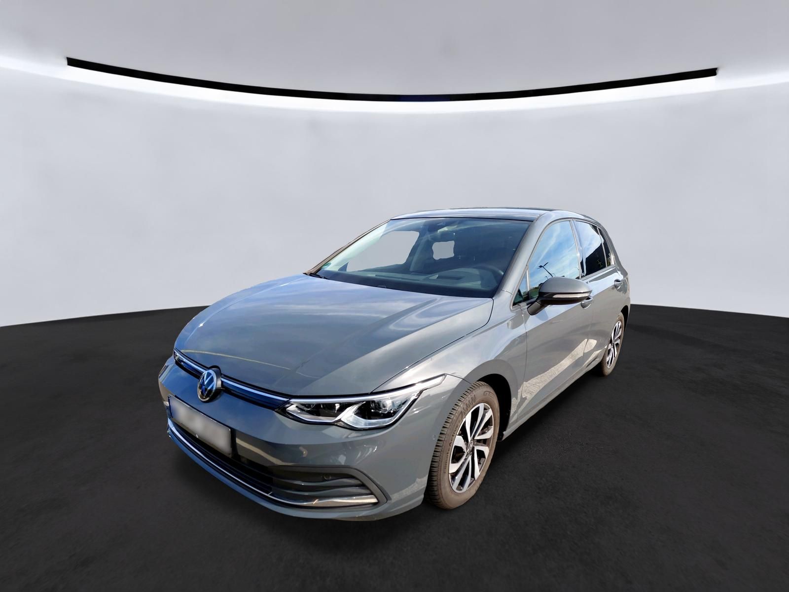 Volkswagen Golf VIII 2.0 TDI DSG/IQ LIGHT/CAM/PANO/SHZ/AHK